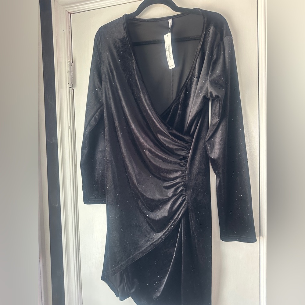 Black Velvet Sparkle Wrap Dress – Size Large (NWT)